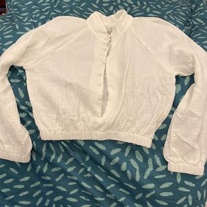 Brand New 2 Piece Light Weight White Set